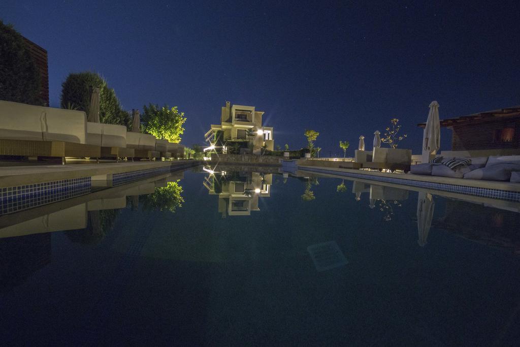 Niovi Boutique Apartments Afytos Oda fotoğraf