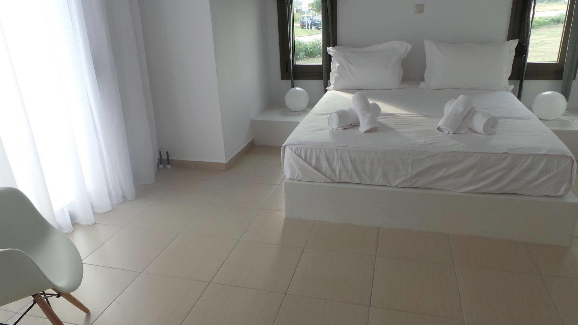 Niovi Boutique Apartments Afytos Dış mekan fotoğraf