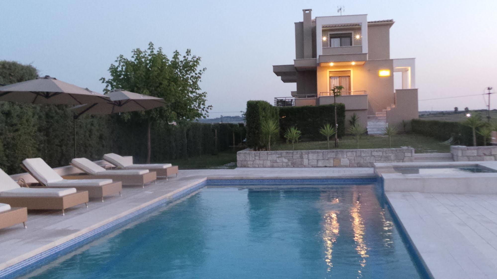 Niovi Boutique Apartments Afytos Dış mekan fotoğraf